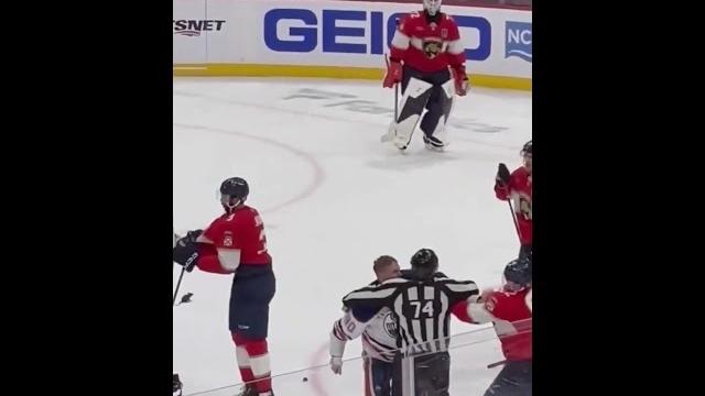 Бобровский на чиле #florida #nhl #stanleycup #хоккей #edmonton #fight #boxing #бобровский #2025 Бобровский на чиле #florida #nhl #stanleycup #хоккей #edmonton #fight #boxing #бобровский #2025