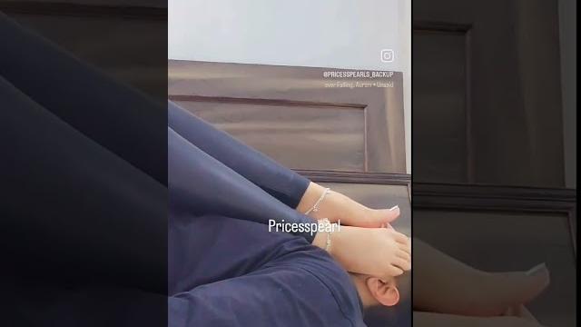Trampling feet kiss prank Trampling feet kiss prank