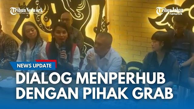 Dialog menperhub dudi purwagandhi dengan pihak grab mengenai pengangkatan driver ojol jadi karyawan Dialog menperhub dudi purwagandhi dengan pihak grab mengenai pengangkatan driver ojol jadi karyawan