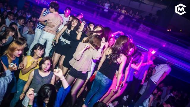 越南鼓(超好聽 超硬) 2016 原來越南dj (11首混合) 越南鼓(超好聽 超硬) 2016 原來越南dj (11首混合)