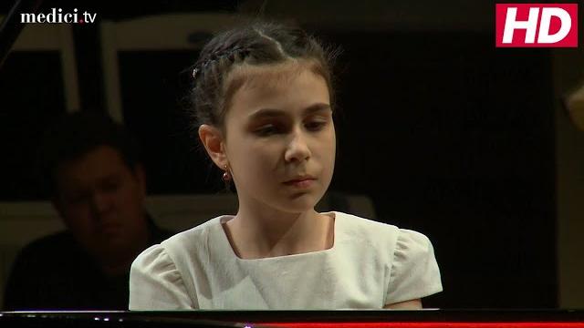 Grand piano competition 2018: finals (ii/ii) - alexandra dovgan (the grand prize winner ) Grand piano competition 2018: finals (ii/ii) - alexandra dovgan (the grand prize winner )
