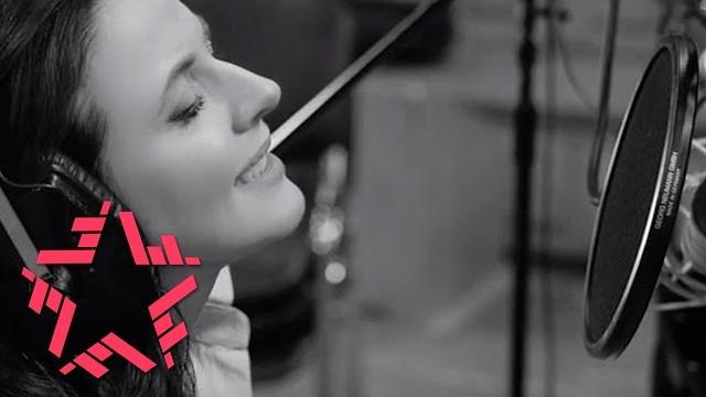 Наталия власова - я у твоих ног (piano version) Наталия власова - я у твоих ног (piano version)