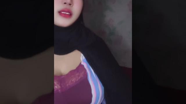 Tante idola pascol #hijab #hijabstyle #jilbab #gemoy Tante idola pascol #hijab #hijabstyle #jilbab #gemoy