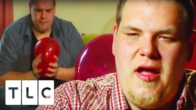 The man with a balloon fetish | strange sex The man with a balloon fetish | strange sex