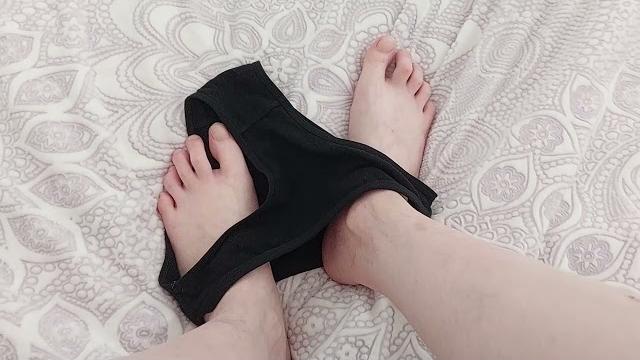 Hot feet sex and lingerie just for you Hot feet sex and lingerie just for you