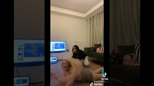 Uzunmakarna frikik i̇şte o twerk videosu (i̇fşa) Uzunmakarna frikik i̇şte o twerk videosu (i̇fşa)