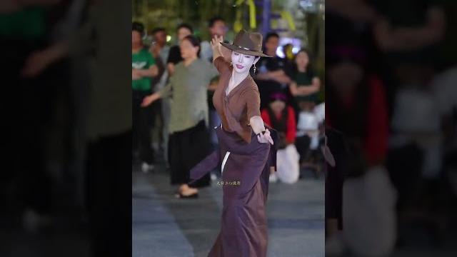 Yuzhu,beautiful tibetan woman dancing gracefully Yuzhu,beautiful tibetan woman dancing gracefully