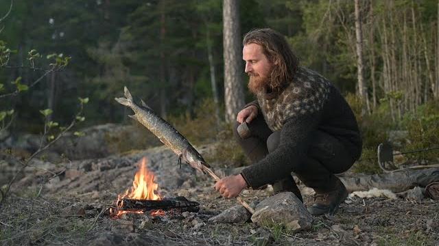 Solo bushcraft trip - 4 camps, fishing, canvas tarp, fatwood, spoon carving, homemade axe etc. Solo bushcraft trip - 4 camps, fishing, canvas tarp, fatwood, spoon carving, homemade axe etc.