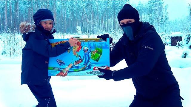 Полицейский даник и хитрый бандит - борьба за новый набор хот вилс весы | машинки hot wheels и даник Полицейский даник и хитрый бандит - борьба за новый набор хот вилс весы | машинки hot wheels и даник