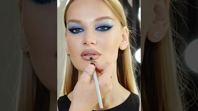 Lip tutorial - glossy nude lips Lip tutorial - glossy nude lips