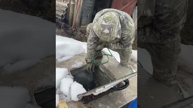 Они нашли клад! как считаете правда? #клад #сокровище #коп #металлоискатель #интрига #поиск #шурф Они нашли клад! как считаете правда? #клад #сокровище #коп #металлоискатель #интрига #поиск #шурф
