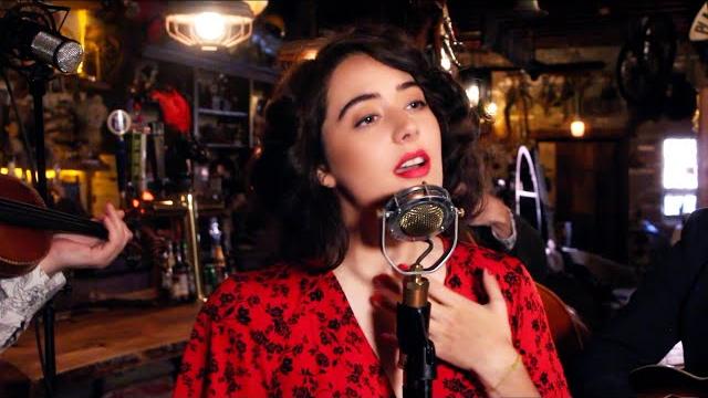 Tatiana eva-marie & avalon jazz band - bésame mucho (in french) Tatiana eva-marie & avalon jazz band - bésame mucho (in french)