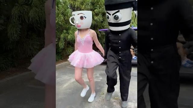 Ballerina cappuccina being chased by police! Ballerina cappuccina being chased by police!