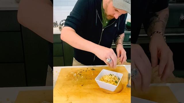 Dark roux macaroni and cheese Dark roux macaroni and cheese
