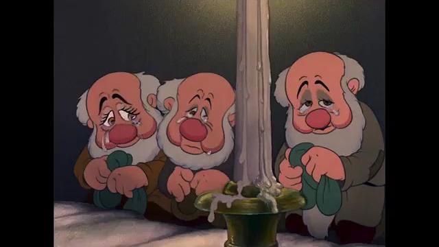 Bambi cries along with the seven dwarves Bambi cries along with the seven dwarves