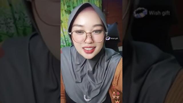 Moona hijab gemoy dengan pakaian transparan bikin tegang #cewekbarbar #cewektiktok #cewemanis Moona hijab gemoy dengan pakaian transparan bikin tegang #cewekbarbar #cewektiktok #cewemanis