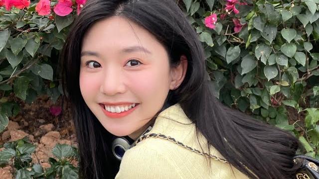乌梅子酱女孩姗姗来迟~ 乌梅子酱女孩姗姗来迟~