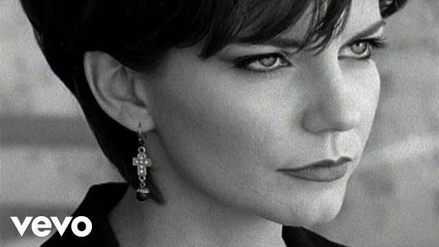 Martina mcbride - independence day (official video) Martina mcbride - independence day (official video)