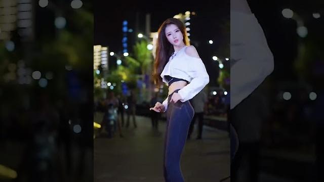 #逃之夭夭 #小妖姐姐 #小蛮腰 你逃之夭夭,往哪逃? #逃之夭夭 #小妖姐姐 #小蛮腰 你逃之夭夭,往哪逃?