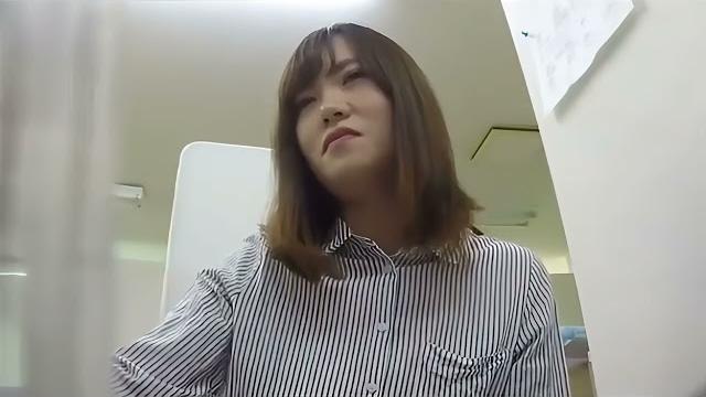 Insanely long asian girl toilet farts & diarrhea Insanely long asian girl toilet farts & diarrhea