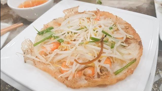 Bánh xèo tôm nhảy - quy nhơn, bình định. Bánh xèo tôm nhảy - quy nhơn, bình định.
