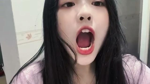 Mm美女口腔喉咙扁桃体检查展示个人口腔牙齿情况了解更多q507871282 Mm美女口腔喉咙扁桃体检查展示个人口腔牙齿情况了解更多q507871282