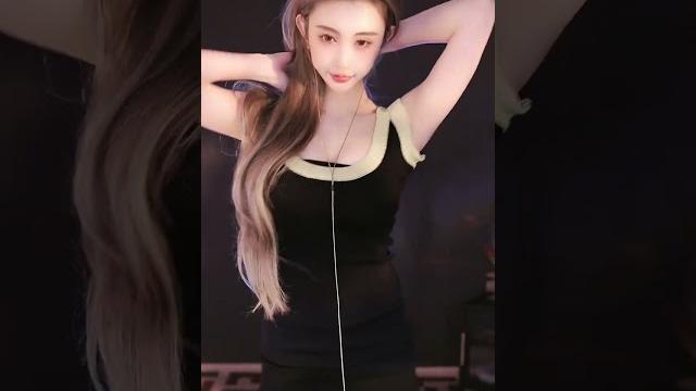 【抖音主播 & 奶油米yoo】 (1) live stream 跳舞 【抖音主播 & 奶油米yoo】 (1) live stream 跳舞