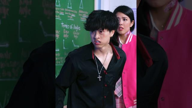 Vampire boys fight over girl Vampire boys fight over girl