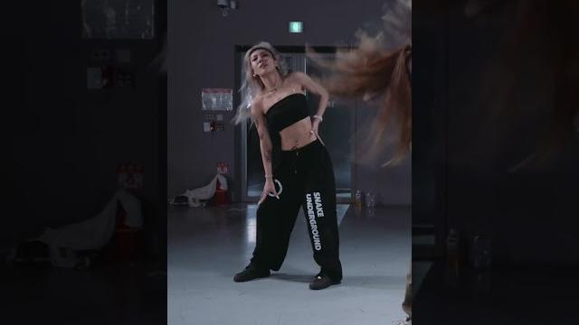 She is slaying it!!! #partyfavors #choreography She is slaying it!!! #partyfavors #choreography