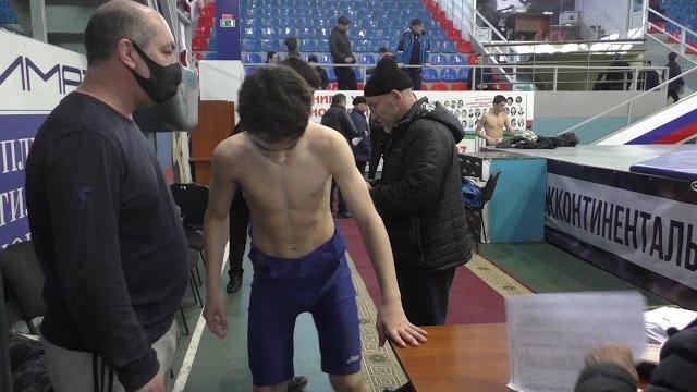 Взвешивание борцов до 48 кг, 2 ч. Взвешивание борцов до 48 кг, 2 ч.