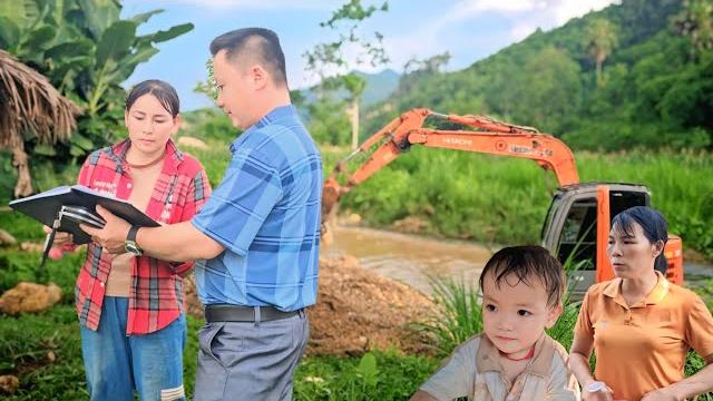 Thu has built a solid embankment to prevent water. rest assured when the flood season comes. Thu has built a solid embankment to prevent water. rest assured when the flood season comes.