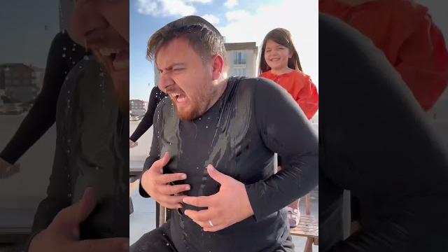 Eşim baba olacağını öğreniyor Eşim baba olacağını öğreniyor