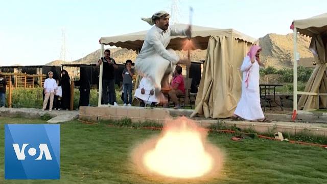 Saudis keep traditional gun-jumping dance alive Saudis keep traditional gun-jumping dance alive