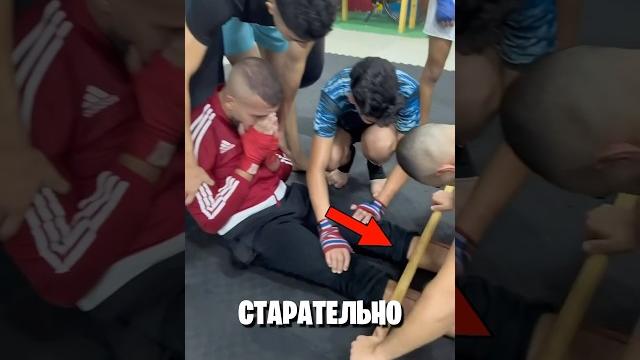 Самая тяжелая тренировка для бойца муай-тай (@adamouman) Самая тяжелая тренировка для бойца муай-тай (@adamouman)