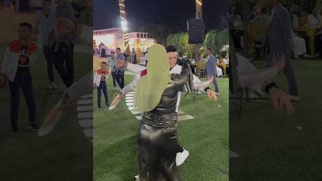 صحاب العروسه ولعوا الفرح رقص #اكسبلور #ترند #تيك_توك #رقص #dance #dancer #shorts #foryou #funny #v صحاب العروسه ولعوا الفرح رقص #اكسبلور #ترند #تيك_توك #رقص #dance #dancer #shorts #foryou #funny #v