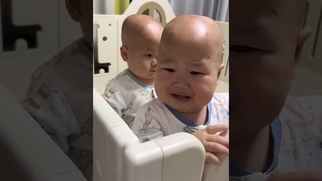 哥俩好呀,兄弟的爱太窒息!#小哥俩的日常#cutebaby #funny #萌娃 #搞笑 哥俩好呀,兄弟的爱太窒息!#小哥俩的日常#cutebaby #funny #萌娃 #搞笑