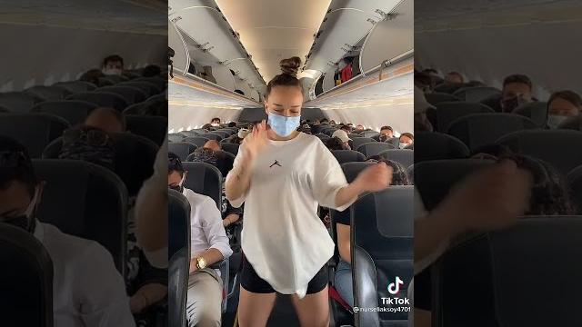 Nurseli aksoy uçak dansı Nurseli aksoy uçak dansı