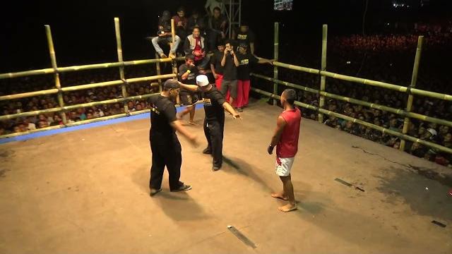 Pencak dor joni hanter vs rudi sulit di pisah Pencak dor joni hanter vs rudi sulit di pisah