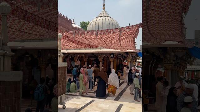 Hazrat nizamuddin aulia dargah in delhi️#youtubeshorts #dargah #delhi #shorts #shortsfeed #love Hazrat nizamuddin aulia dargah in delhi️#youtubeshorts #dargah #delhi #shorts #shortsfeed #love
