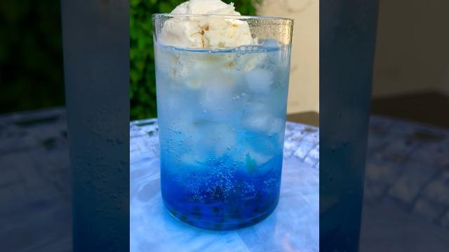Blue float w/curacao syrup,soda & vanilla ice cream #curacao #doityourway #refreshingsummerdrinks Blue float w/curacao syrup,soda & vanilla ice cream #curacao #doityourway #refreshingsummerdrinks