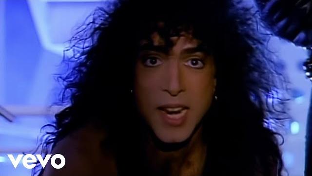 Kiss - let's put the x in sex (official music video) Kiss - let's put the x in sex (official music video)
