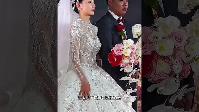小女孩婚禮上獻唱一首歌,唱得新郎淚流滿面,感動在場所有人!#周公難解紅樓夢 小女孩婚禮上獻唱一首歌,唱得新郎淚流滿面,感動在場所有人!#周公難解紅樓夢