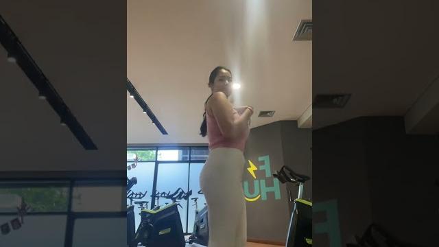 Tiktok : ciriladewi Tiktok : ciriladewi