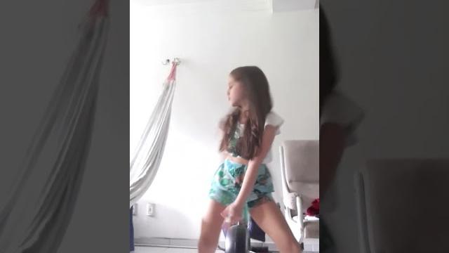 Eu dançando quando eu não sei a coreografia Eu dançando quando eu não sei a coreografia