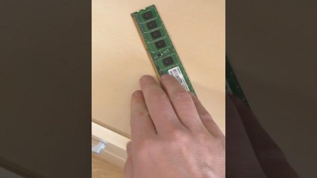 Компьютер шумит но нет изображения на мониторе Компьютер шумит но нет изображения на мониторе