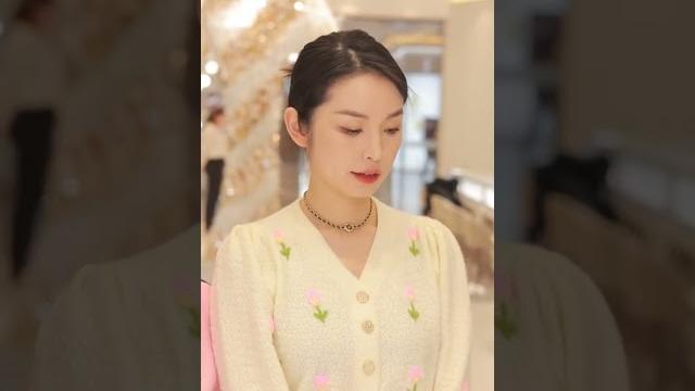 读书时不让早恋,毕业后又恨不得你马上结婚!| 婉儿的宝藏姐姐#shorts 读书时不让早恋,毕业后又恨不得你马上结婚!| 婉儿的宝藏姐姐#shorts