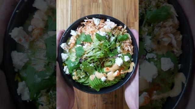 Salmon rice bowl with cucumber, avocado, pickled onion, feta and spicy mayo #dinner #recipe #cooking Salmon rice bowl with cucumber, avocado, pickled onion, feta and spicy mayo #dinner #recipe #cooking