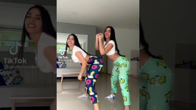 #tiktok #fyp #twerk twins #tiktok #fyp #twerk twins