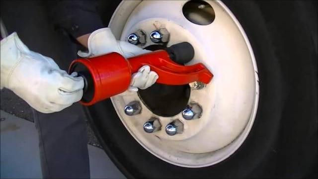 Torque multiplier lug nut remover demo | cheater wrench™ Torque multiplier lug nut remover demo | cheater wrench™