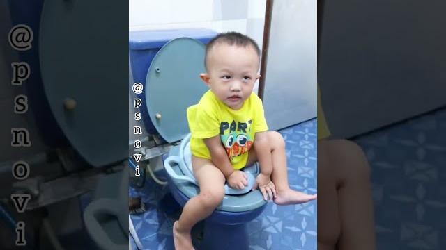 Tips potty training anak Tips potty training anak